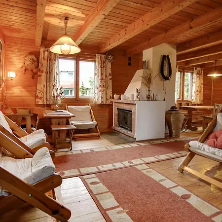 3 Bedroom Cozy Home In Wilkasy